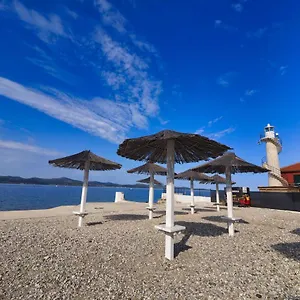 Beach Paradise Apartments Apartament